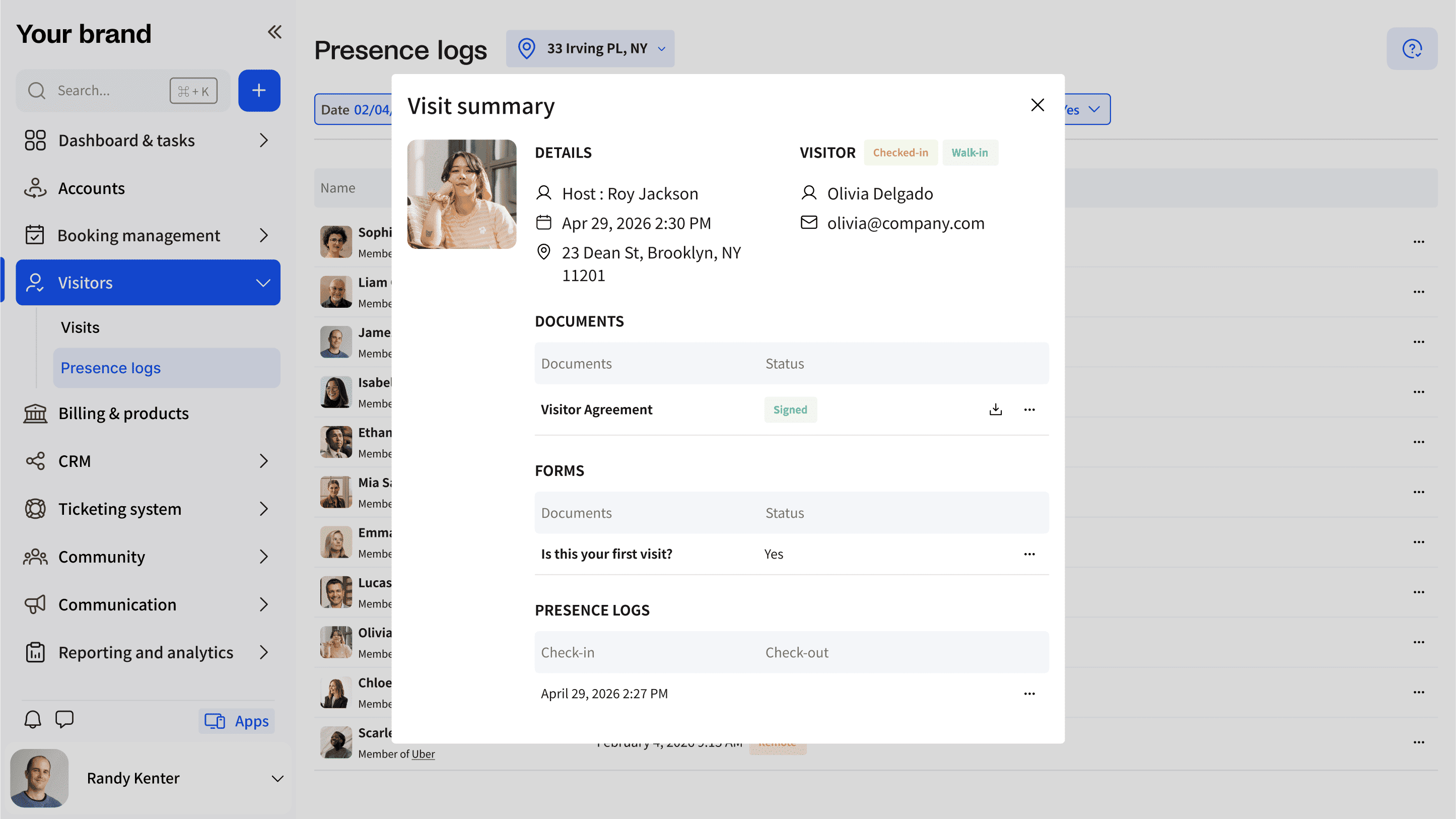 Archie software interface displaying presence logs with visitor details and check-in/check-out times.